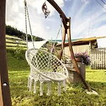 Chalet Privates Mit Garten Hot Tub Kamin Bergblick Plessnitz