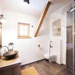Chalet Privates Mit Garten Hot Tub Kamin Bergblick *