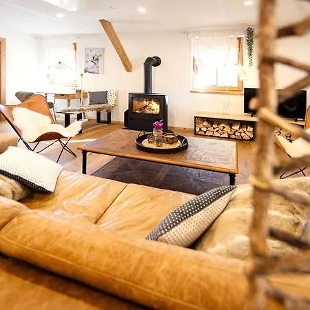 Privates Chalet Auf 1200M Mit Hot Tub, Kamin & Garten Plessnitz